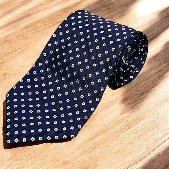 Lauren Ralph Lauren Other - LAUREN RALPH LAUREN 100%‎ SILK MADE IN USA CLASSIC TIE 57.5"  NAVY HAND FINISHED